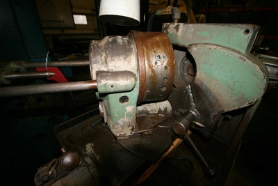 Oliver Model 600 Tool Grinder with Auto Feed, 9″ Chuck