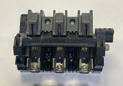 Used ALLEN-BRADLEY X-397397 Disconnects Ohio US | Surplus Asset Holdings #1225661