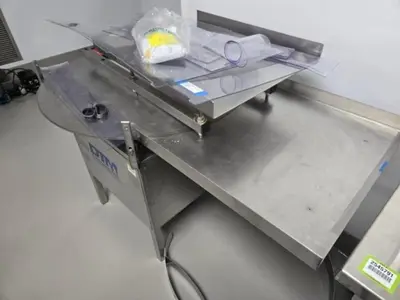 Used DTM 26” Stainless Steel Feeding Table