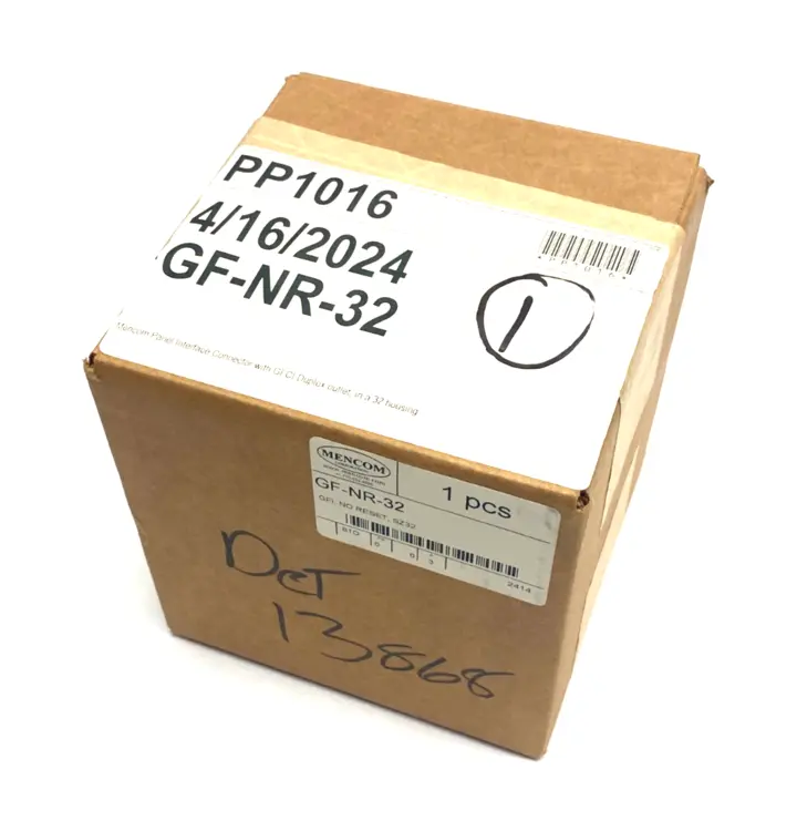 New | in-Stock MENCOM PANEL INTERFACE CONNECTOR W/ GFCI DUPLEX OUTLET SZ32 Connector Accessories | Maverick Industrial Sales #1111832