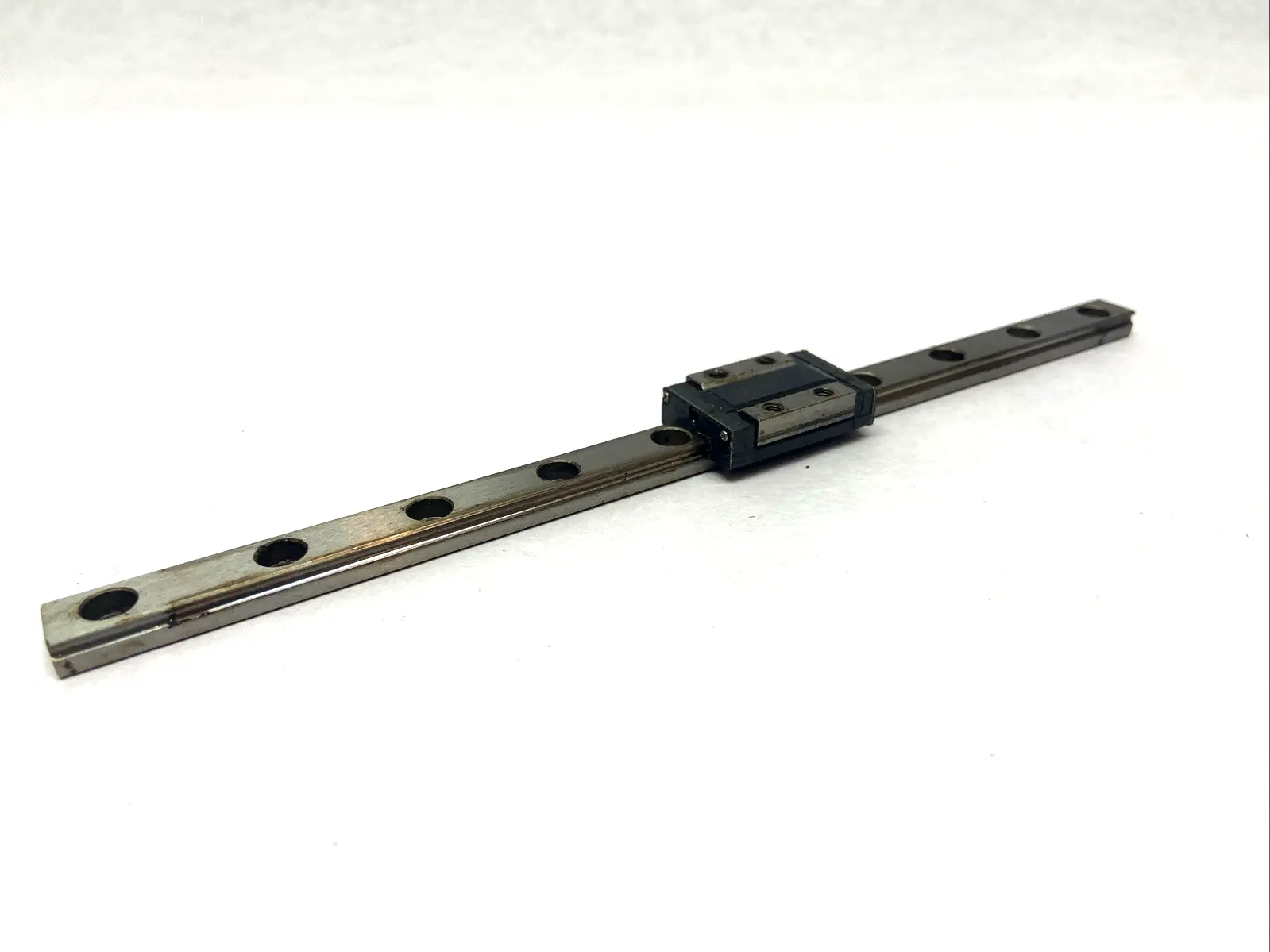 USED THK LINEAR GUIDE BLOCK W/ 190MM RAIL