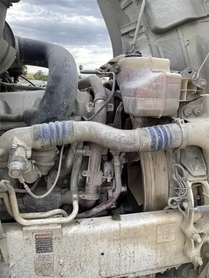 USED 2011 MACK PINNACLE CXU612