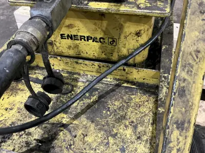 15 TON POSI-LOCK MODEL #PH110 PORTABLE HYDRAULIC GEAR & WHEEL PULLER WITH ENERPAC POWER UNIT: YOBRO #25094