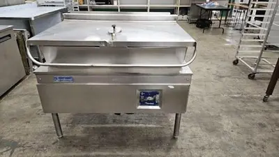 CLEVELAND S/S COMMERCIAL  ELEC. TILTING SKILLET