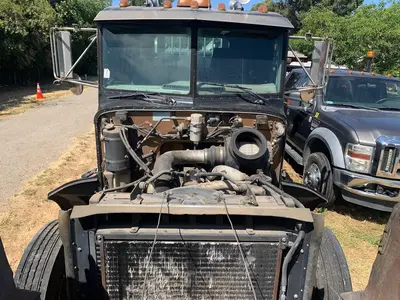 USED 1999 PETERBILT 330