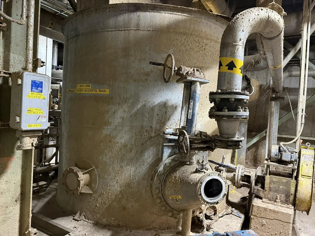 7,500 GALLON ALLOY FABRICATORS INC. T-304L S/S TANK 9' TALL 12' DIAMETER