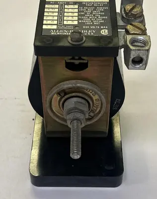 Used ALLEN-BRADLEY 809-A02E Miscellaneous Equipment (Electrical & Power) | Surplus Asset Holdings #1203488