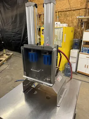 USED 2016 TS DESIGNS INC. DUAL APPLE WEDGER CUTTER