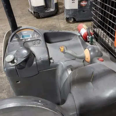 USED 2019 CROWN RR5725-45