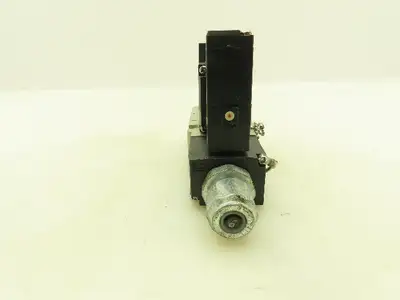 SMC VFS3100-5FZ  24VDC Single Solenoid Valve 5-Port Manifold Base  LOT OF  2