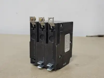 USED SQUARE D QOB360