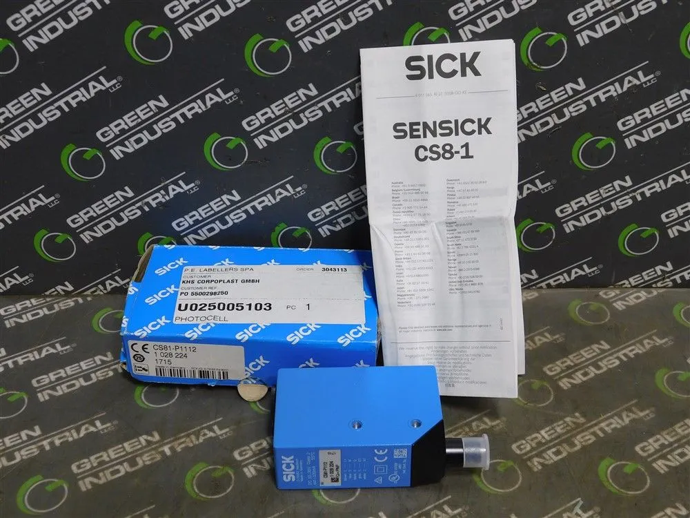 SICK CS81-P1112 Color Sensor 1028224 Light Spot Size 2mm x 4mm New