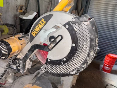 Used _UNKNOWN_ _UNKNOWN_ Double Miter Saws Georgia US | Auction Management Corporation #1548646