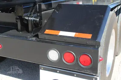 New | in-Stock 2027 PETERBILT 548 Rolloff Trucks Texas US | Roll Off Truck World #1492020