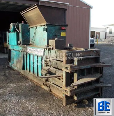 USED INTERNATIONAL NA-1440 CLOSED DOOR