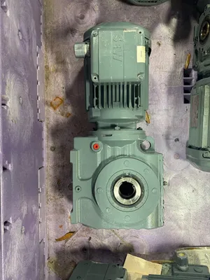 SEW-EURODRIVE SA67 DRN90S4 Motors/Gearboxes | ESS Industrial Equipment Sales (4)