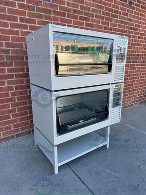 USED KUHNER ISK-1-W REFRIGERATED INCUBATOR SHAKER W/ HUMIDITY 15C BELOW AMBIENT TO 60°C