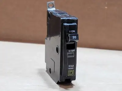 USED SQUARE D QOB120