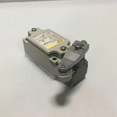 USED OMRON D4B-2115N-B