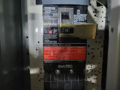 Dual 15A Circuit Breaker MCC Bucket