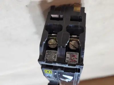 Used SQUARE D QOB215 Switchgears British Columbia CA | Lenmark #1438618