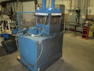 USED MODERN 200 TON