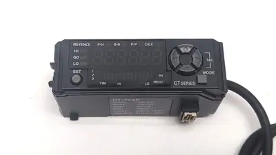 GT-72AP | Keyence  Amplifier Unit DIN Rail Type PNP MISSING COVER - Used