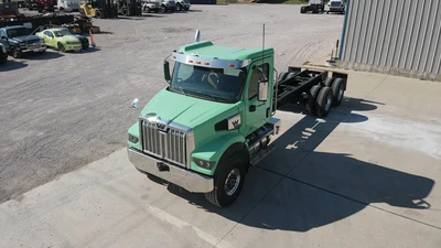 New | in-Stock 2025 WESTERN STAR 47X Cab Chassis trucks Texas US | Roll Off Truck World #1492024