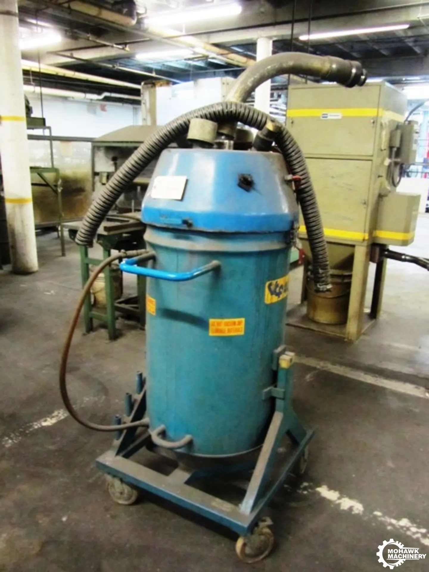 4HP V.C.F. INDUSTRIAL CORPORATION "VCF40" PORTABLE OIL HYDRAULIC RECLAIM UNIT - HEAVY-DUTY PORTABLE BASE - TILT FOR EASY DUMPING - SINGLE PHASE ELECTRICS