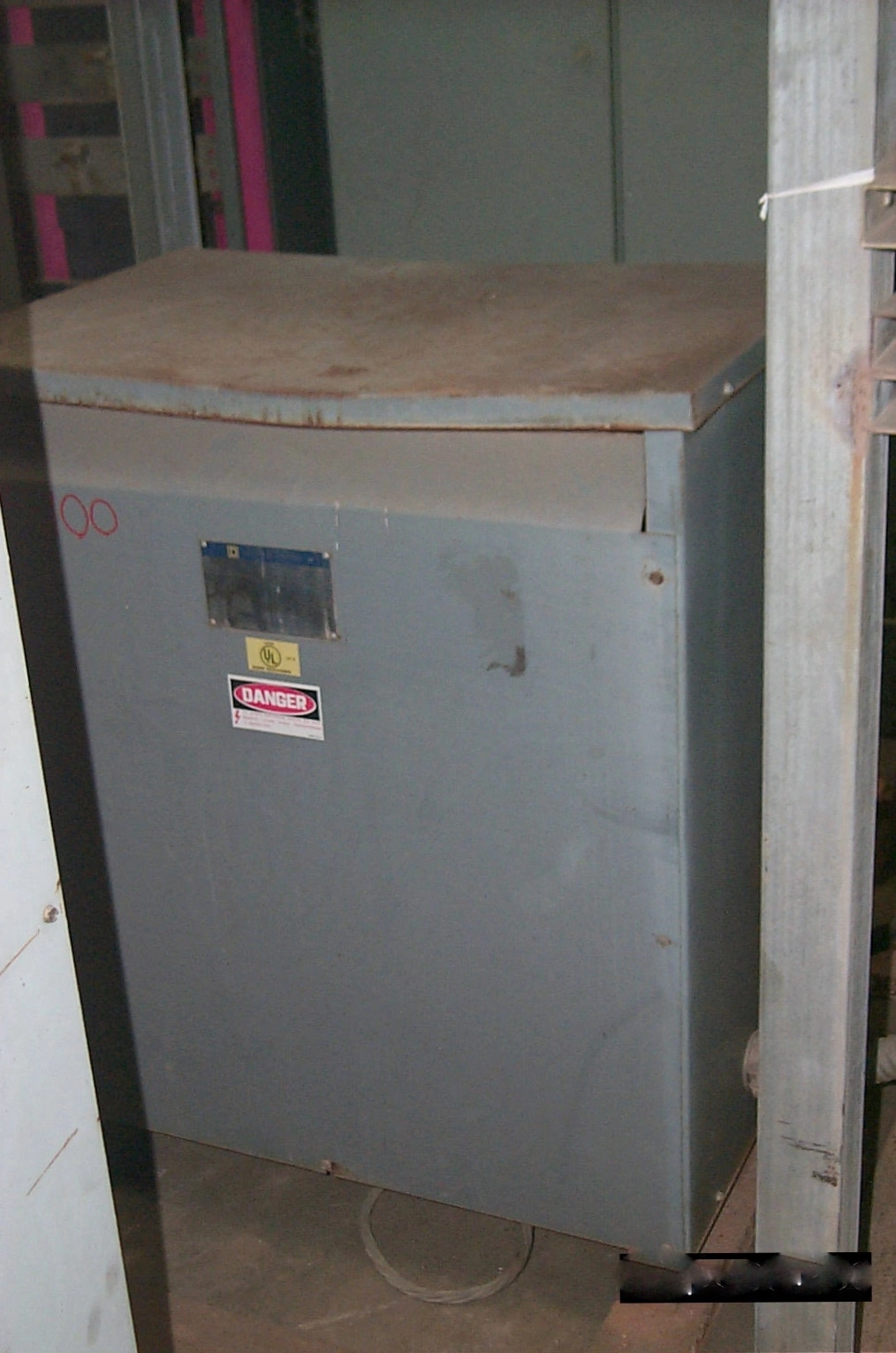 Square D 150 KVA 480-208Y/120 Dry Type Transformer