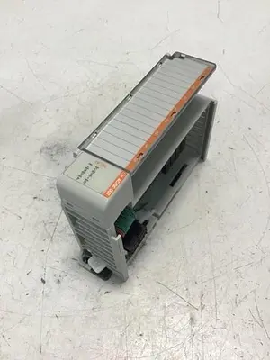 USED ALLEN BRADLEY 1769-OW8 SER B
