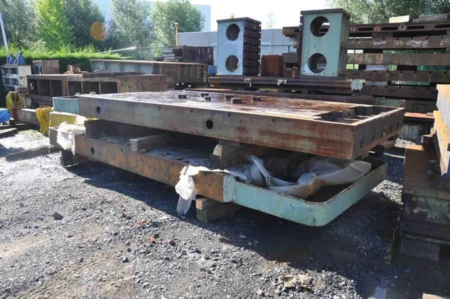 T-slot Table 8200 x 2230 mm