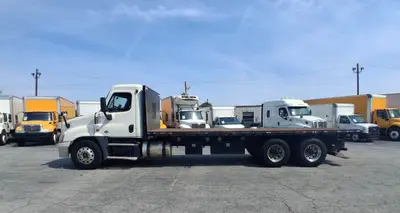 Used 2018 FREIGHTLINER CASCADIA Conventional trucks Florida US | Truck and Van Outlet #1509230