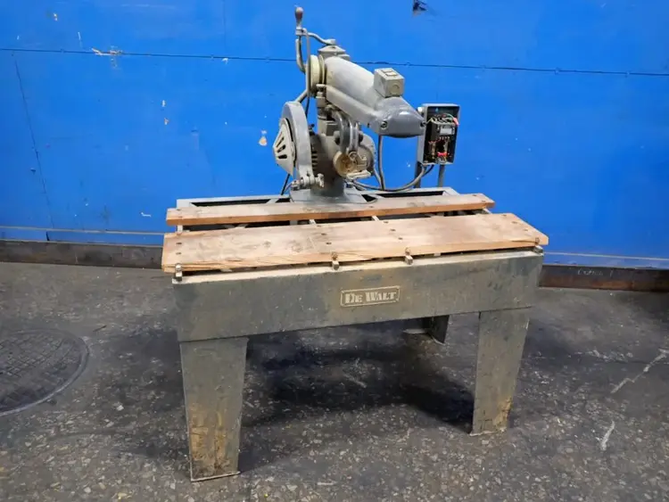Used DEWALT GP Woodworking Radial Arm Saws Ohio US | HGR 24 #727164