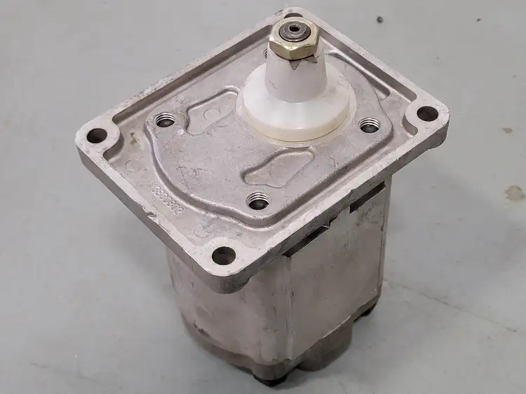 Used SALAMI 2.5PB44D-R38P2-1 Parts (Hydraulics and Pneumatics) British Columbia CA | Lenmark #265058