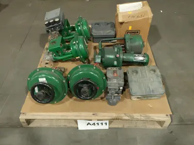 PALLET OF ASSORTED FISHER VALVES AND REPLACEMENT PARTS