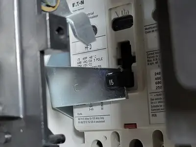 Used EATON SVX004A1-5A4N1 Switchgears British Columbia CA | Lenmark #240154