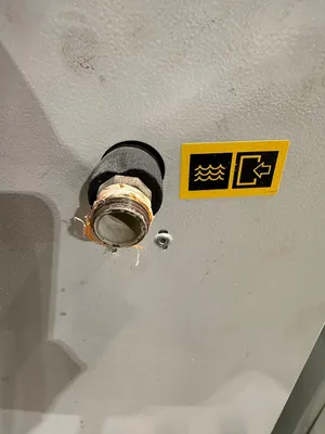 2014 FRIULAIR CWM004-UE chillers | ListingHippo (6)