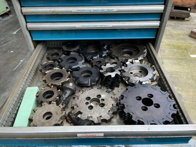 Used MILLING MATERIAL/ FREESMATERIAAL / MAHLGERÄTE APART OR WHOLE CABINET/ NEW NEW NEW Parts | Apt International N.V #364701