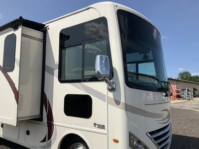 Used 2017 THOR MOTOR 31Z Campers, Caravans, Motorhomes Michigan US | Miedema Asset Management Group #1322363