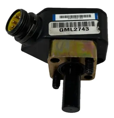 USED NAMCO EE210-31380 CYLINDICATOR SENSOR 1.250 10-30VDC 200mA