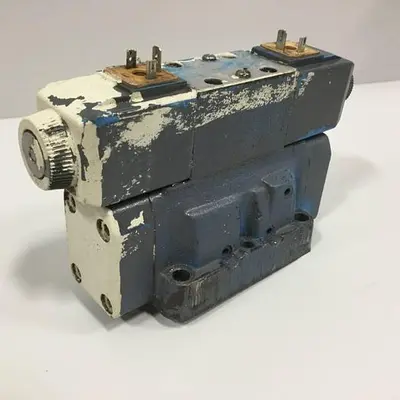 USED VICKERS DG4V-3-6C-M-U-HL7-60-B13