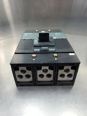 USED Square D MAL36700 (MA700A) Circuit Breaker, 700A, 3P