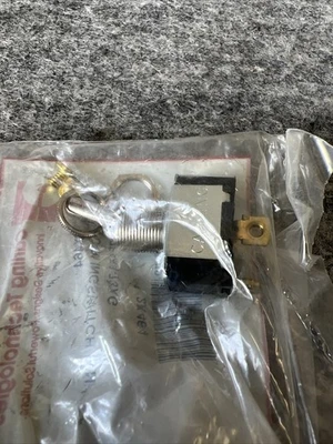 New | in-Stock Carling Switch 2FA54-XG Misc Industrial Equipment California US | Davliegogo LLC #1720749