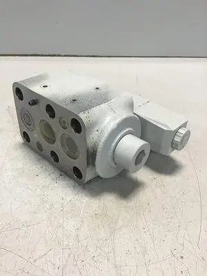 USED VICKERS DG4V-3-2A-M-U7-H-7-50-JA70