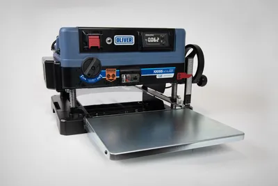 Oliver 15″ Benchtop HCX Helical Cutterhead Planer – 10055