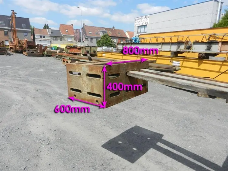 Used CLAMPING TABLE 800 X 400 X 600 MM Angle Plates BE | Apt International N.V #366408