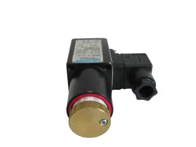 NEW VICKERS SG307-F-V2-55 PRESSURE RELAY SG307FV255