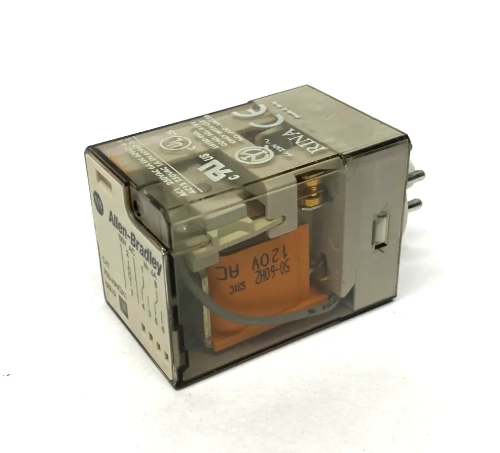 USED ALLEN-BRADLEY SER. D DIRECT PLUG-IN RELAY