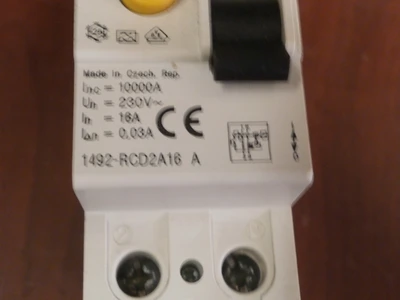 USED Allen-Bradley 1492-RCD2A16
